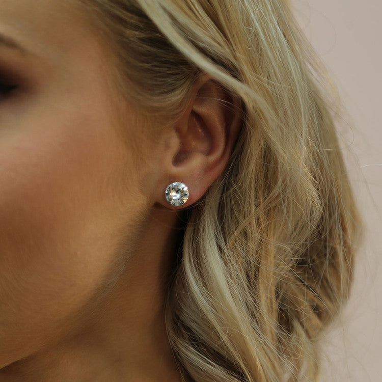 Icon Stud Earrings. E350