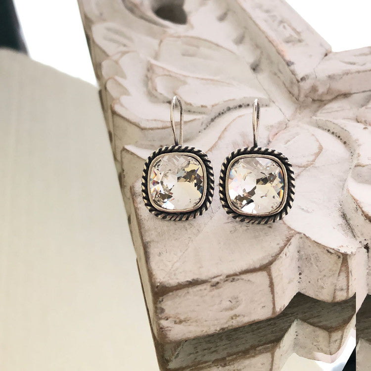 Bijou Drop Earrings. E4140