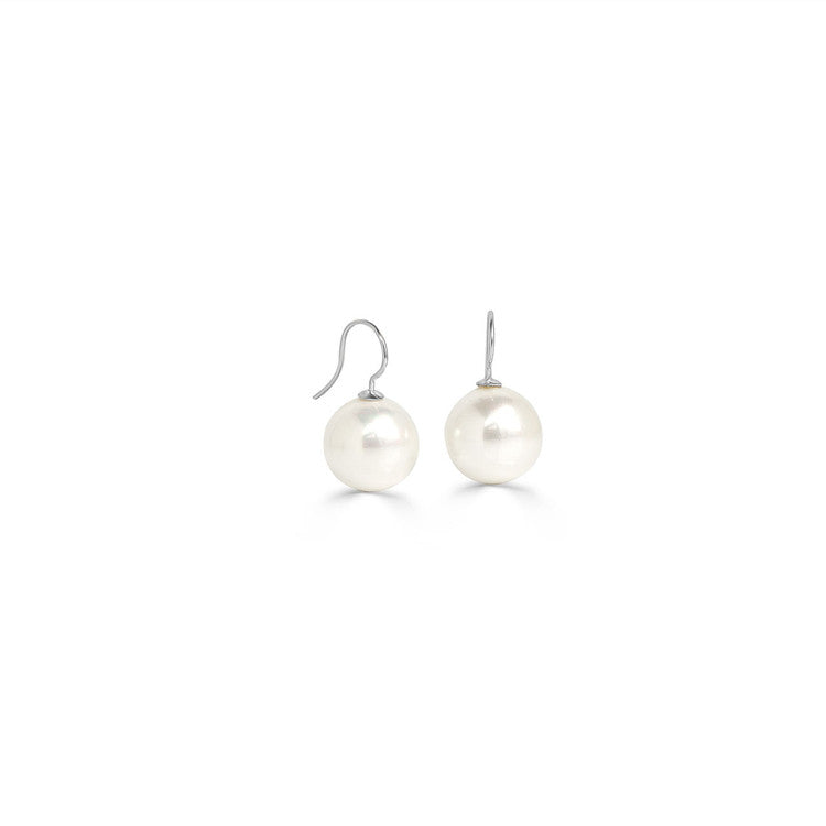 Sterling Silver Shell Pearl Drop Earrings. E5240
