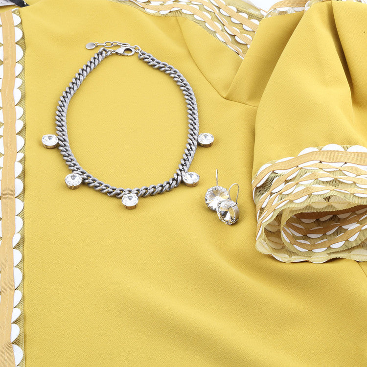 Lady Luxe Earrings. E4138