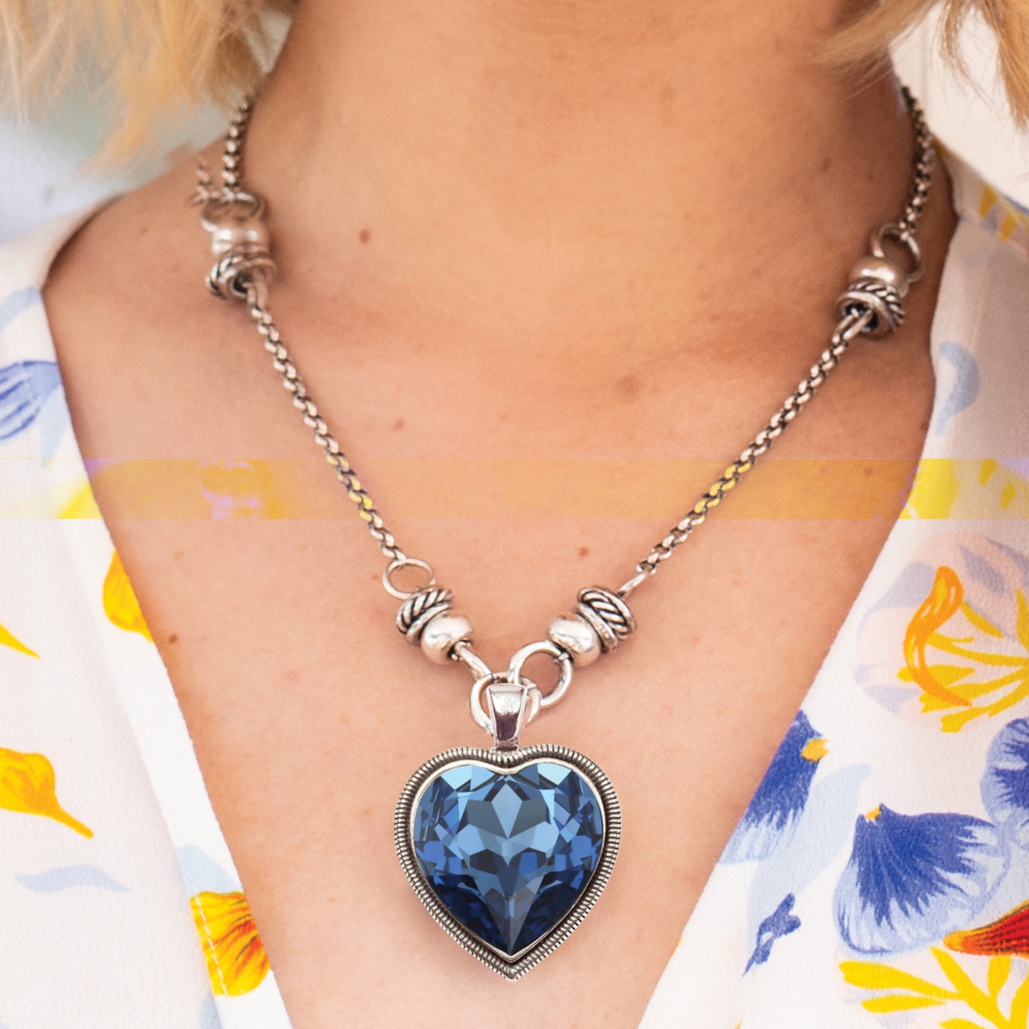 Jamie Pendant EN1687